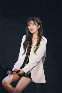 和双生姐妹的同居生活