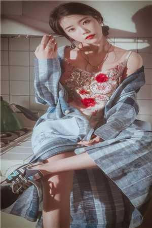 室友投喂致命海鲜月饼视频